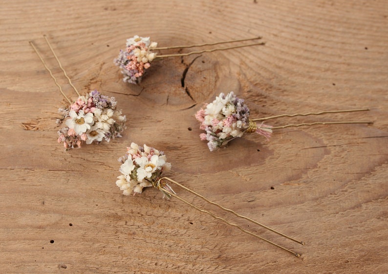 Épingle à cheveux réalisée à partir de véritables fleurs séchées de la série Lina disponible en 2 tailles maxi lettre image 8