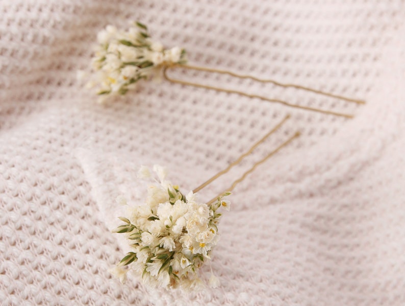 Hairpin made from real dried flowers from the extra delicate and thin white cream series available in 2 sizes maxi letter image 9