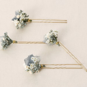 Hairpin made from real dried flowers from the Grays series available in 2 sizes (maxi letter)