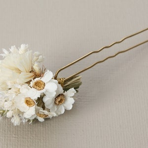 Horquilla hecha con flores secas reales de la serie Mia disponible en 2 tamaños maxi letra imagen 3