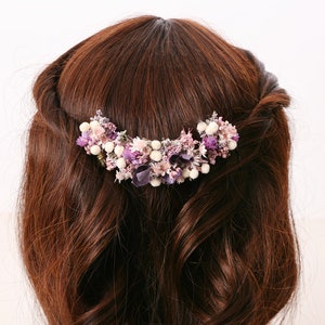 Épingle à cheveux réalisée à partir de véritables fleurs séchées de la série Violetta disponible en 2 tailles maxi lettre image 9