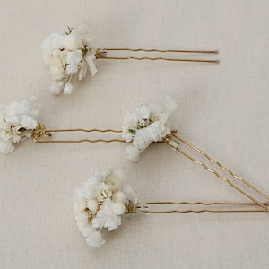 Hairpin made from real dried flowers from the Snow White series available in 2 sizes maxi letter image 1