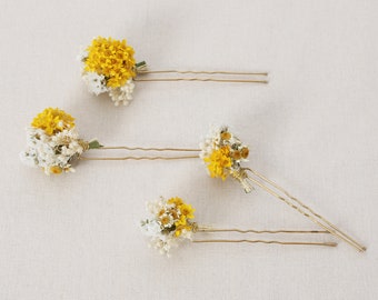 Hairpin made from real dried flowers from the extra delicate and thin yellow series available in 2 sizes (maxi letter)