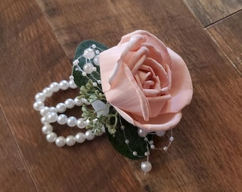 Pink Pearl Wrist Corsage Sola Wood Flower Wristlet for Wedding, Dusty Rose Grandmother Mother of the Bride Groom, Prom & Homecoming Flowers