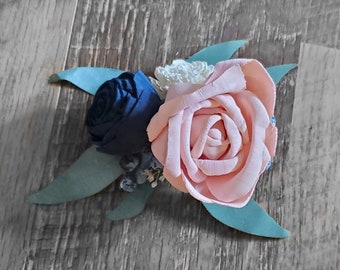 Pink Navy Blue Wrist Corsage Sola Wood Roses for Wedding Prom Homecoming, Artificial Mother of the Bride Blush Flower Pin on Floral Corsage