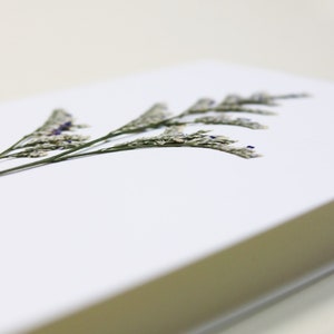 Carte avec fleurs séchéee, carte anniversaire, carte relief, carte vraie fleur, fleur pressée, carte de voeux, pressed flower art, folium, herbarium, herbier