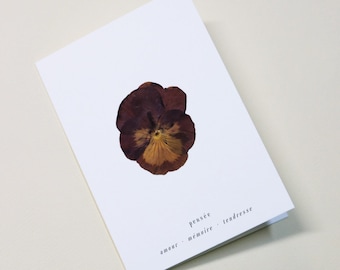 Carte avec fleur séchée · Pensée des Jardins · Carte fleurie, carte herbier, carte de voeux, carte cadeau ou carte d'anniversaire