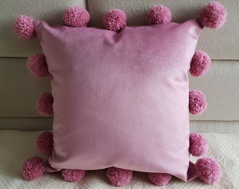 Funda de almohada rosa Pom Pom, funda de almohada Pom Pom Accent, funda de almohada de terciopelo rosa, almohada de tiro PomPom, cojín decorativo de pompones, almohada de sofá