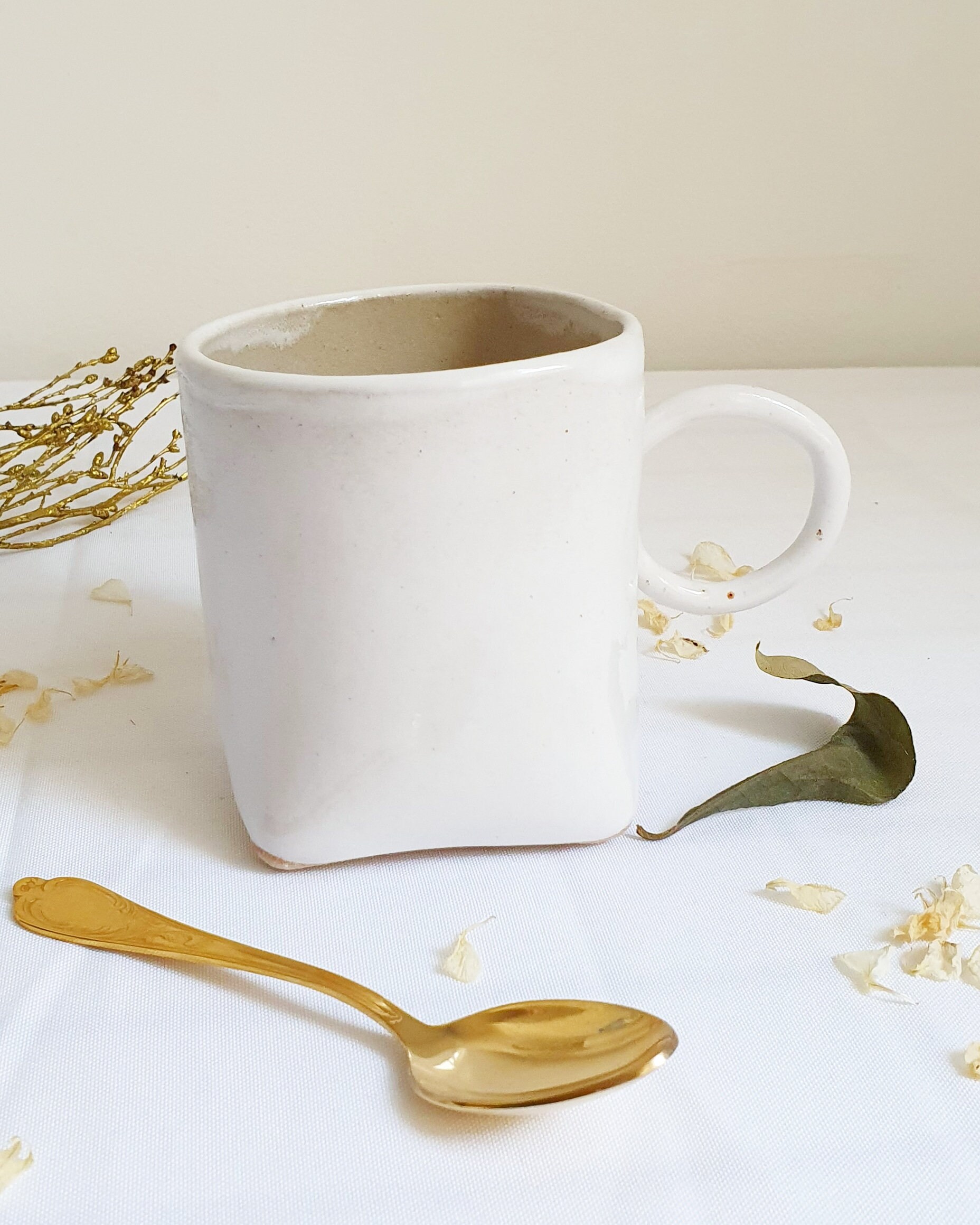 Ooo Mug, en Naturel et Blanc.