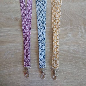 Tour de cou infirmière, porte badge soignant, pédiatre, sage femme, aide soignante, lanière de cou, dragonne éventail, cadeau fête des mères