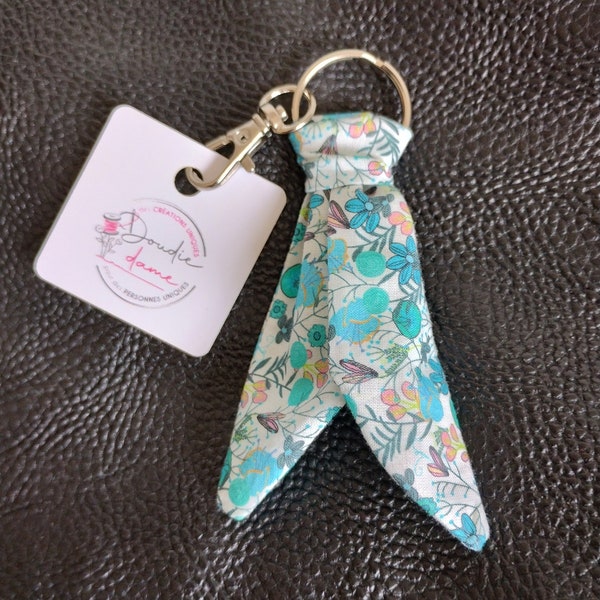 Porte clés Liberty, porte clefs foulard, cadeau femme, maîtresse d'école, ATSEM, cadeau nounou, cadeau AESH, bijou de sac, porte clés enfant