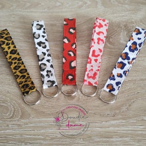 Porte clés léopard, cordon clefs, porte clefs poignet, bijou de sac, accessoire léopard, cadeau fête des mères,cadeau maîtresse, ATSEM, AESH