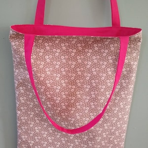 Tote bag fille, sac maternelle, sac tissu fillette, sac bibliothèque, sac à livres, sac fleuri liberty, cadeau copine, cartable fille