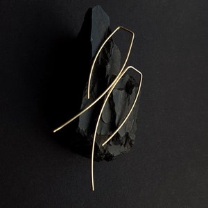 MINIMAL ARC earrings - ecosilver, titanium or 14k gold-filled - 5cm or 7cm long
