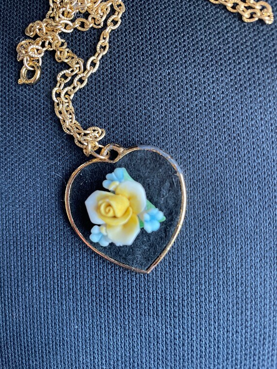 Vintage Gold Black Felt Floral Necklace - image 4