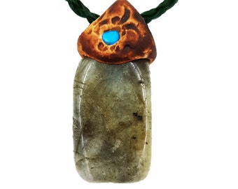 Labradorite crystals healing  stone necklace natural gemstone pendant.