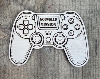 Demande parrain,annonce parrain personnalisé,annonce parrain,manette jeux bois,parrain console jeux,demande parrain originale,stylebois