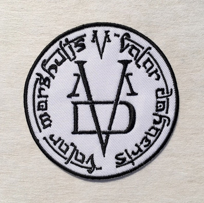 Ария улица роз обложка. A r e a патч. Идентификация нашивка. Монета валар моргулис. Нашивки группировок сталкер.