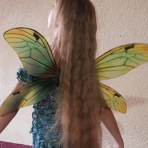 Feenflügel grün, ein Geschenk für ein Mädchen, eine Blumenfee.