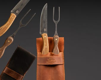 Personalisiertes Steakmesser- und Gabel-Set aus gehärtetem Stahl: Lederetui mit Gravur