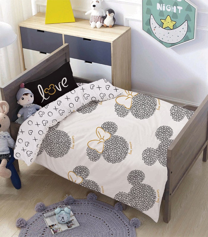 Disney minnie mouse sales crib bedding set
