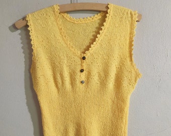 Vintage 60s yellow boucle knit sleveless top