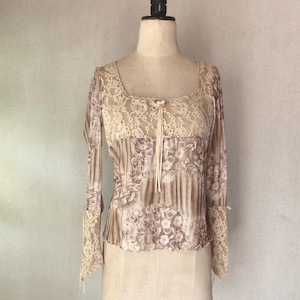 Beige Lace Long Sleeve Top – Fairycore Size M
