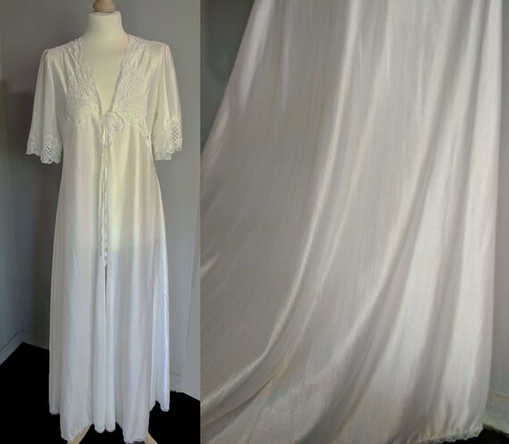 Vintage 60s70s silk nylon angel sleeve robe/ white