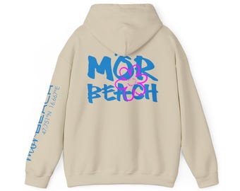 mörBEACH hoodie met bloemenprint op de rug, Lake Neusiedl Oostenrijk hoodie, minimalistische lijntekening met bloemen, Moerbisch coördinaten op de mouw, unisex strandhoodie