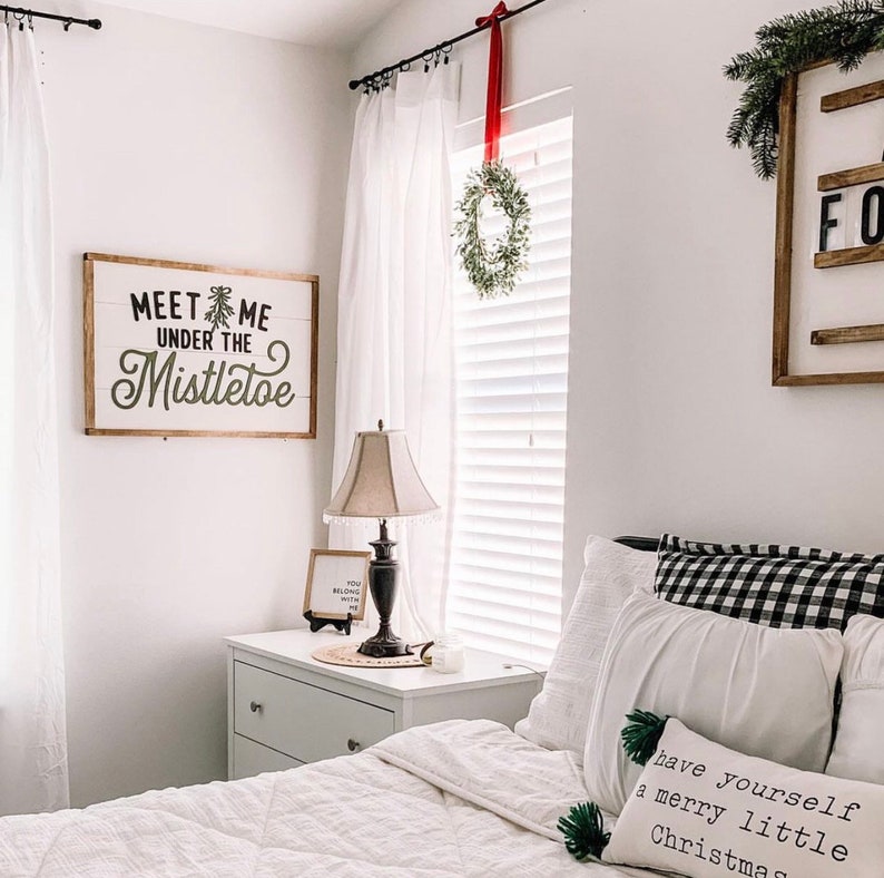 Shiplap Farmhouse Christmas | Choose Size | Meet Me Under The MISTLETOE | 3D Wood Sign | Ships free image 4