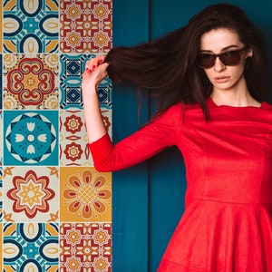 Carta da parati colorata in piastrelle marocchine, carta da parati staccabile e stick riposizionabile, carta da parati rimovibile temporanea, rotolo di carta da parati, decorazione murale