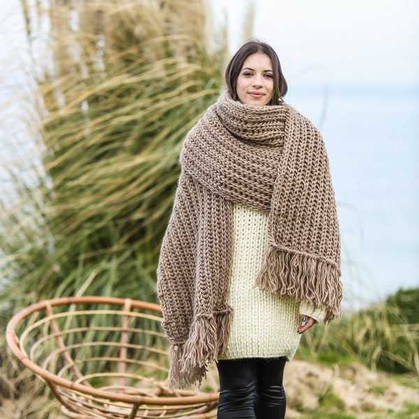 Écharpe en tricot de laine, écharpe longue beige, large écharpe en laine, accessoires en laine tricotés à la main, écharpe épaisse, cadeau petite amie, écharpe en laine épaisse, chaud