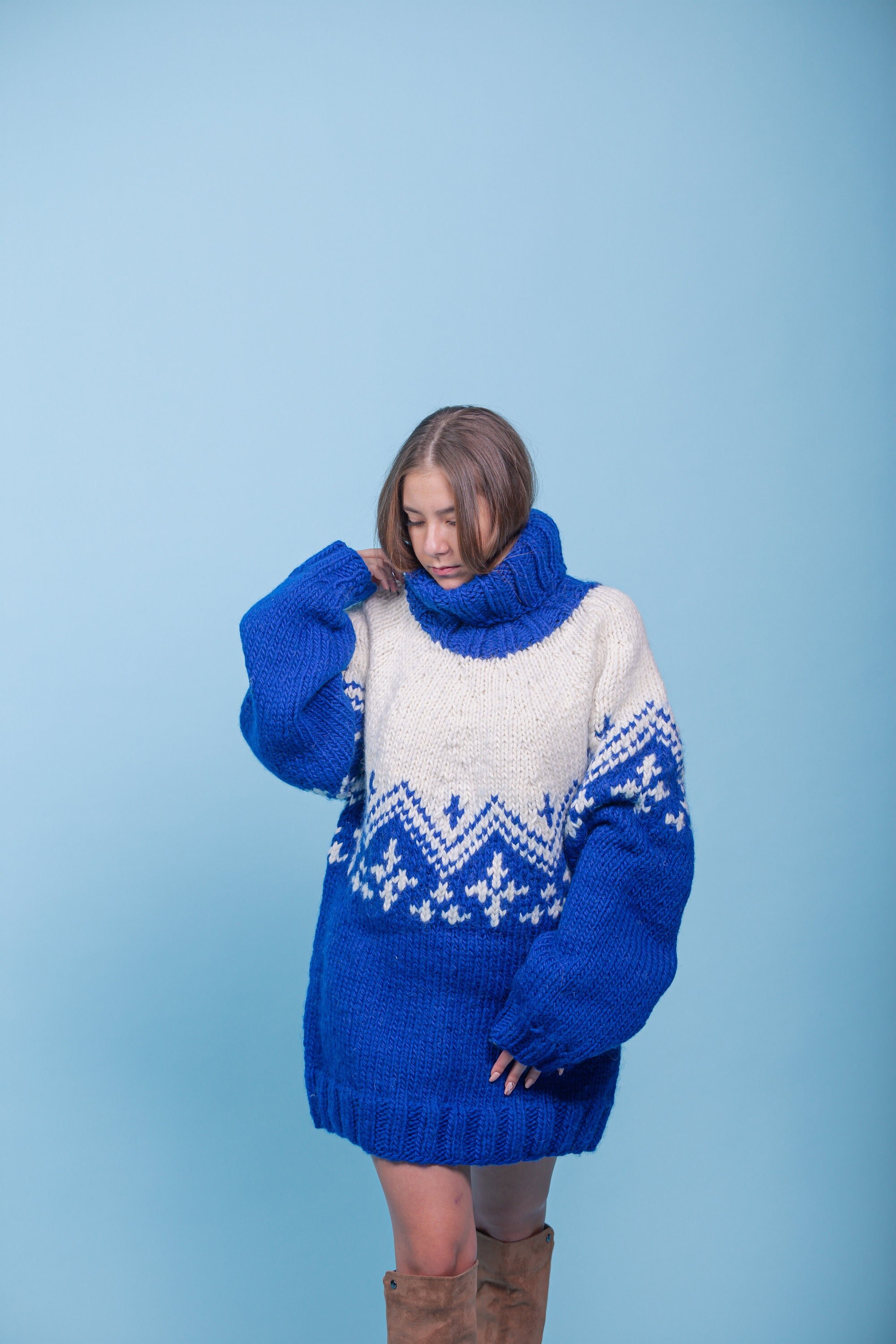 Massive oversized jumper outlet