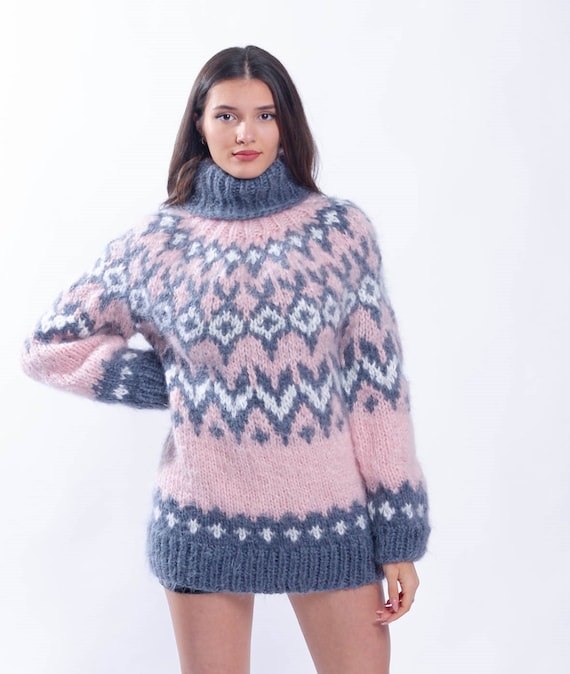 Beautiful Icelandic Sweater, Fluffy Nordic Jumper, Oversized