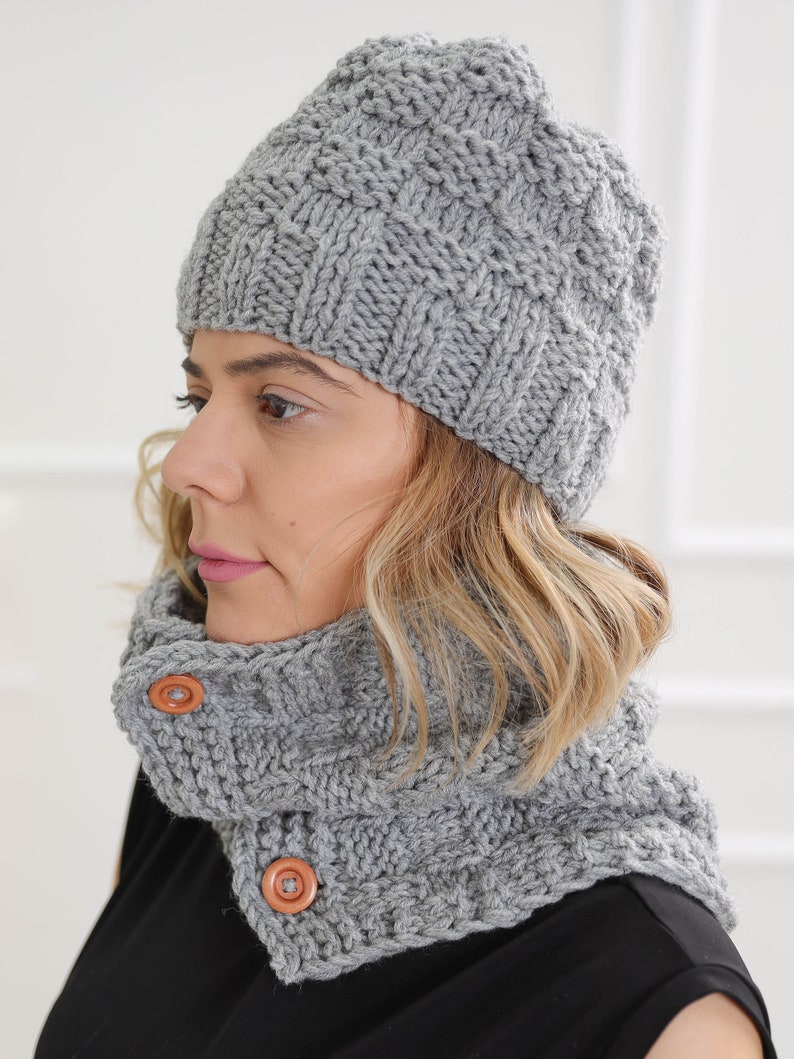 ViLiyDuo 50 Stück Mini Strickmützen Set - Weihnachtsmützen & Schals Für Weinflaschen Deko