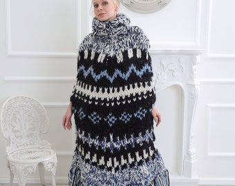 ジャケット・アウター HYKE 21ss C/N GANSEY SWEATER PONCHO PULI Womens Beige Large Cross Front Poncho Sweater Wrap
