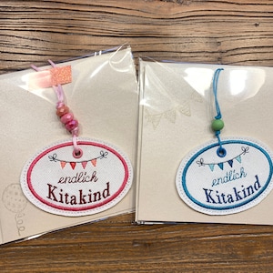 finally Kitakind, Taschenbaumler, pendant, keychain, button oval, ITH, embroidery file, embroidery pattern / embroidery motif, 10x10