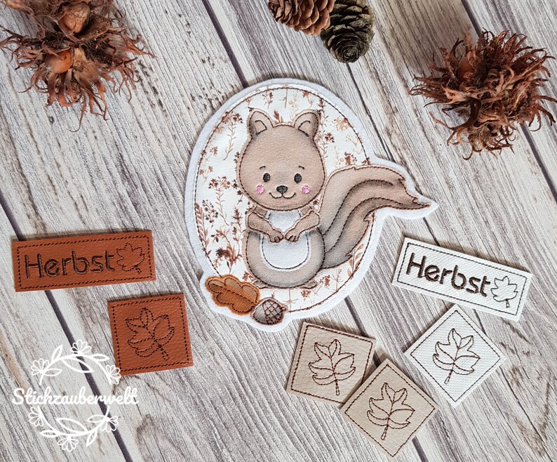 Button plus Label Stick File DoodleApplication Embroidery Pattern Embroidery Motif in 4 Sizes 13x18 15x24 18x28 20x28 Set Squirrel2