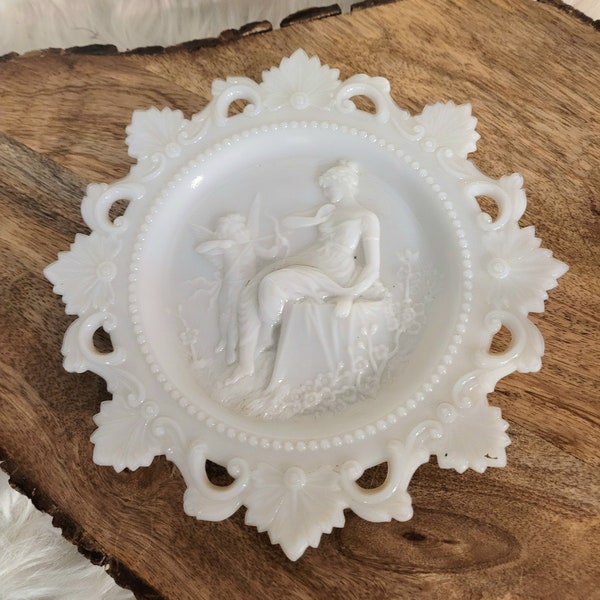 Vintage Westmoreland Victorian Cupid & Psyche 3D Art Plate