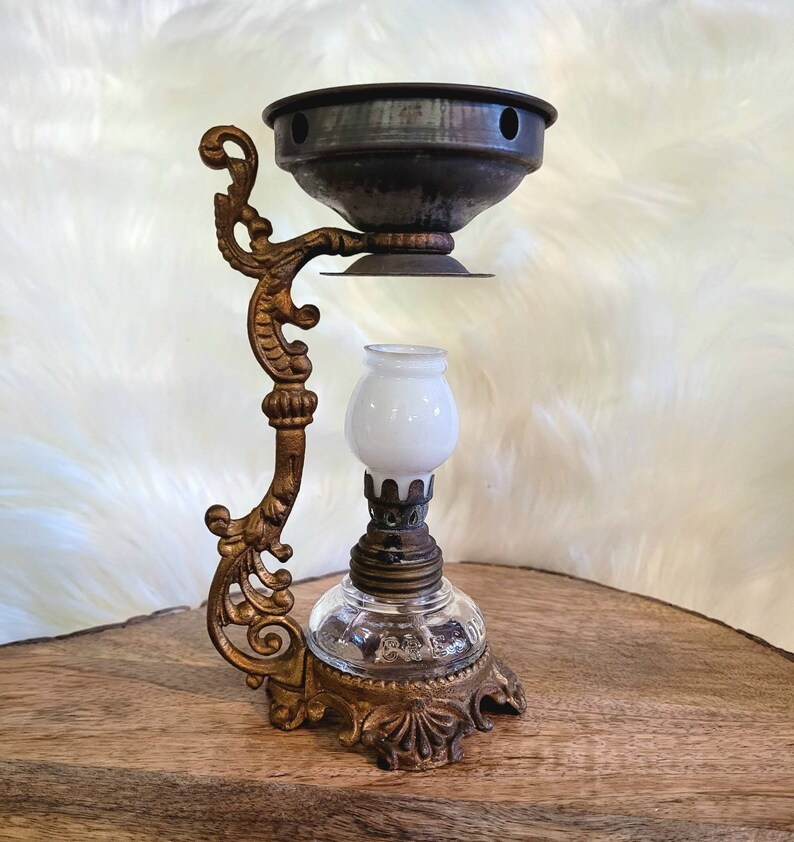 Chinese Retro Ceramic Kerosene Oil Lamp – Lotus & Buddha Design, Handmade For Home Decor, Parties, Or Emergency Lighting