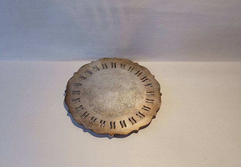 Vintage Oneida Silversmiths Silverplate Silver Plate Ornate Round Trivet 8-12