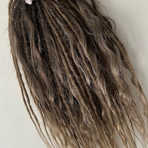 Conjunto de extensiones de rastas con rizos suaves, rastas de doble punta, extensión de cabello, rastas marrones ombré, rizos naturales, rastas en espiral.