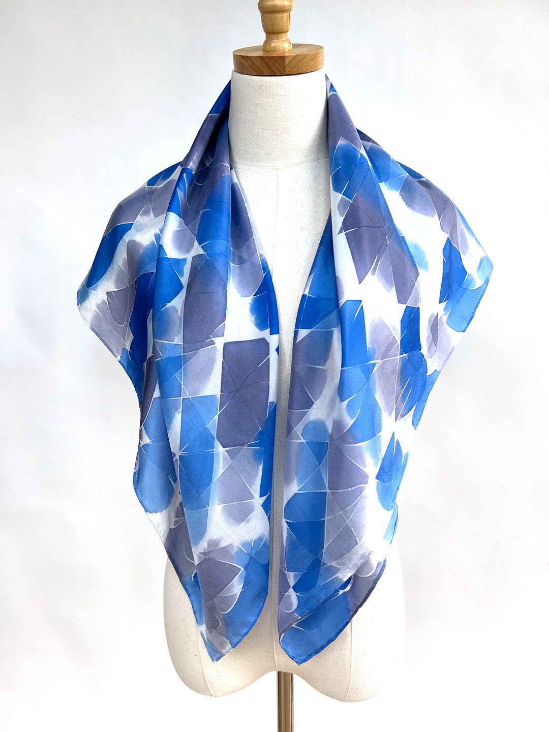 LEEZ Blue & White Stripe Print Square Silk Scarf