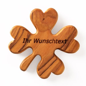 Olijfhout gepersonaliseerde klaverblad cadeau talisman hand vleier geluksbrenger met gravure