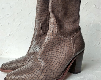 Botas vaqueras de piel color marrón moca para mujer, tallas EE. UU. 6/ UE 37/ Reino Unido 4