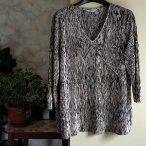 Vintage 2000&#39;s Y2K gold black abstract striped shirt size L