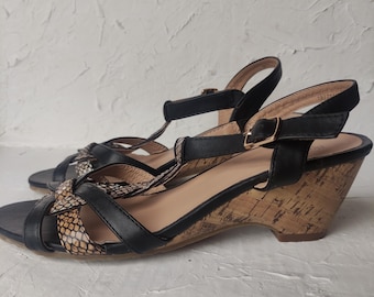 Vintage 2000's cork low platform lace up womens sandals US 8/ EU 39/ UK 6