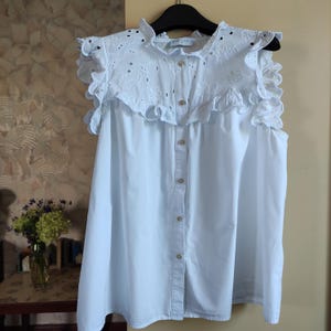 Womens 100% cotton white embroidery and ruffle sleeveless blouse with full  front buttons size S M