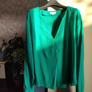 Green summer&#39;s lightweight womens blouse  long sleeve shirt size L