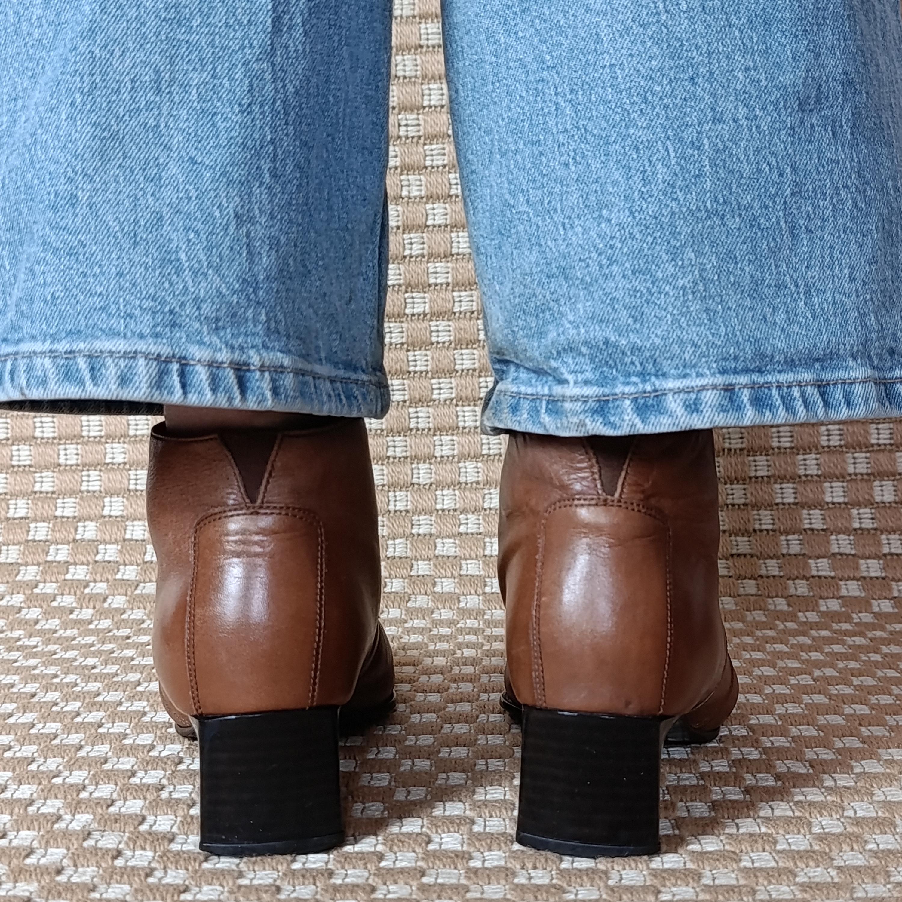 Vintage Leather Reddish-brown Block Heels Square Toe Ankle  display picture 3